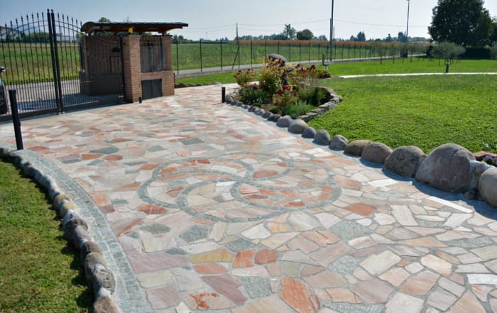 Pavimentazione esterna in pietra
